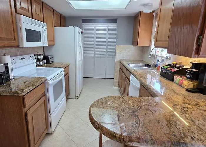 Hot Tub, Game Room, Kayaks, Boat Parking, Backyard, King, Fire Pit, Pets, Wd Ferienhaus *