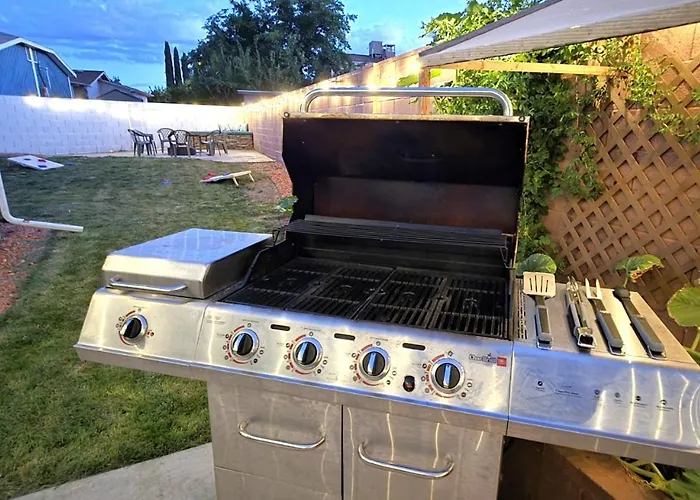 Ferienhaus Hot Tub, Game Room, Kayaks, Boat Parking, Backyard, King, Fire Pit, Pets, Wd Page