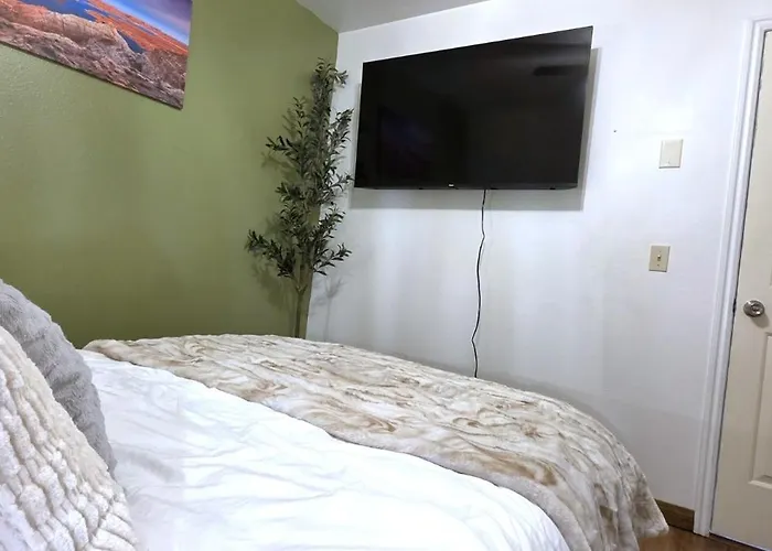 Ferienhaus Hot Tub, Game Room, Kayaks, Boat Parking, Backyard, King, Fire Pit, Pets, Wd Page