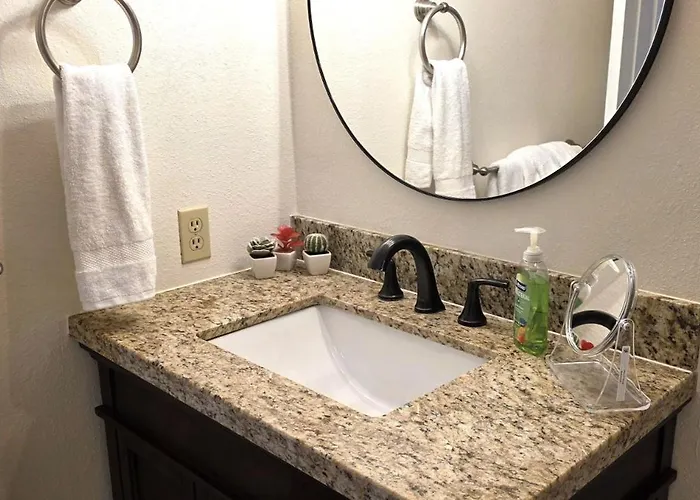Hot Tub, Game Room, Kayaks, Boat Parking, Backyard, King, Fire Pit, Pets, Wd Ferienhaus *